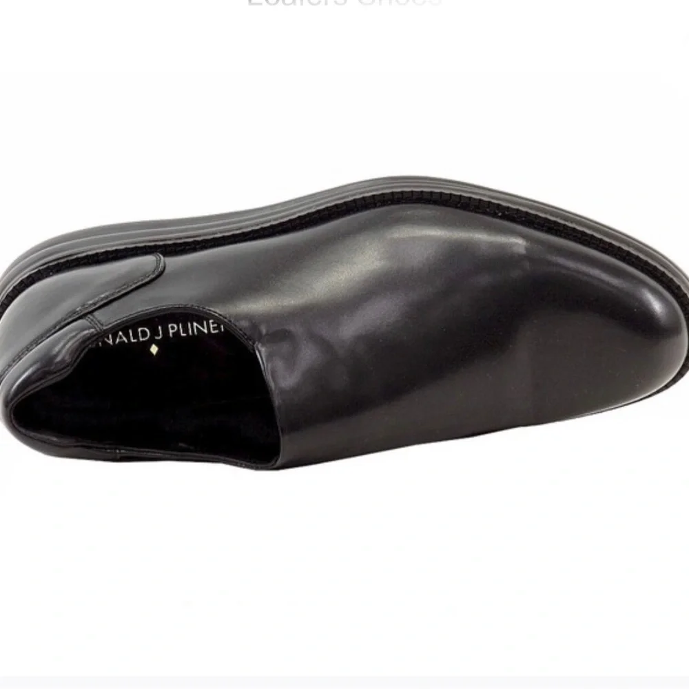 Donald J. Pliner Black Leather Loafers Sleek Design